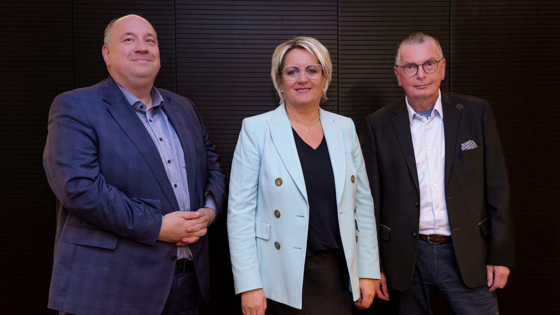 Staatssekretär Bischoff, Direktorin Meyer, Medienratsvorsitzender Ory