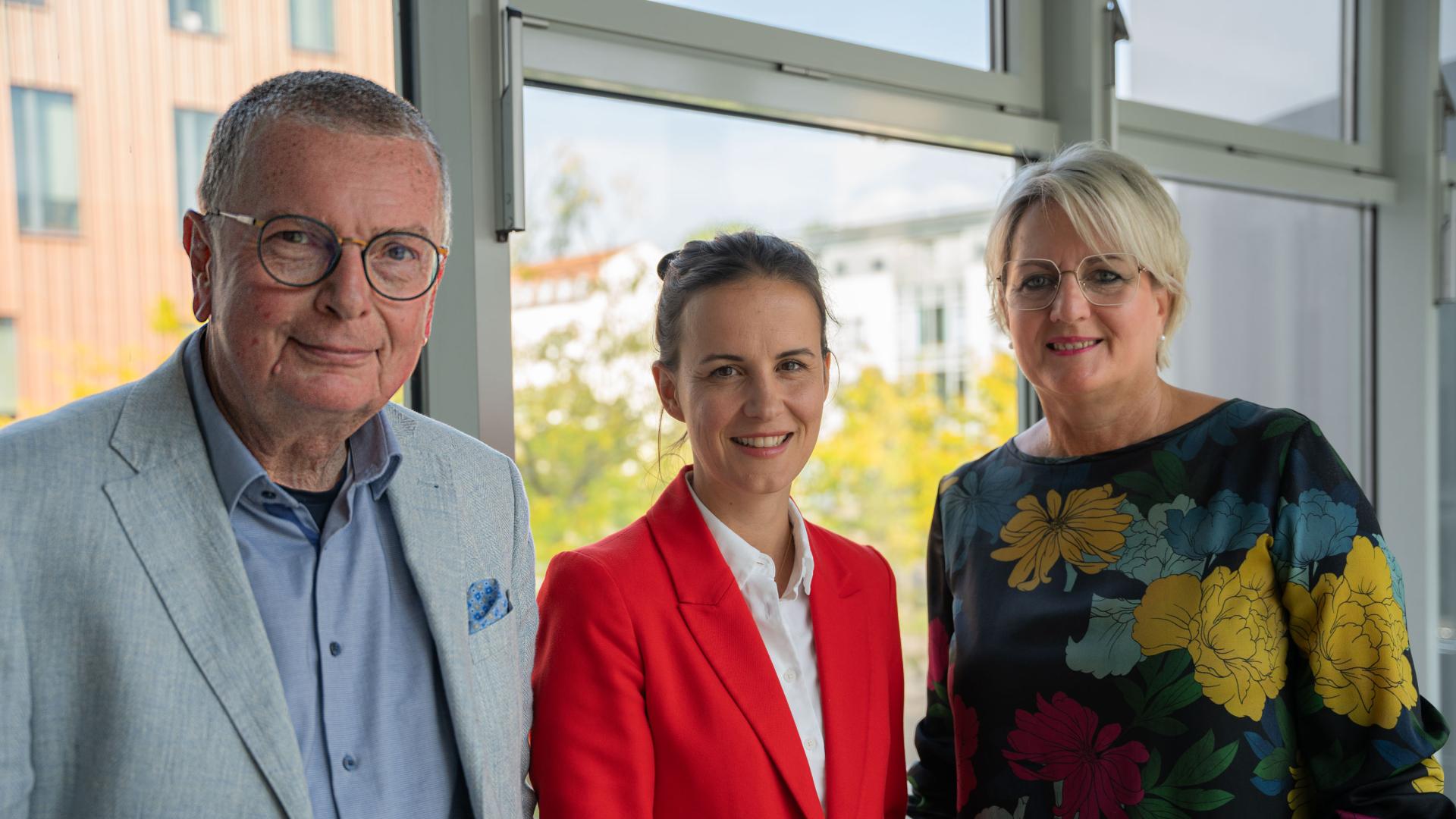 Prof. Dr. Stephan Ory, Dr. Eva Flecken und Ruth Meyer beim 173. LMS-Medienrat