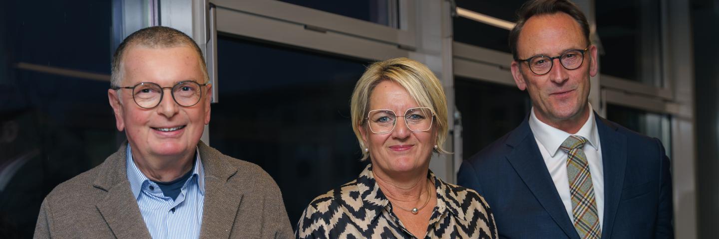 v.l.n.r.: Prof. Dr. Stephan Ory, Ruth Meyer (LMS), Dr. Tobias Schmid (LfM)
