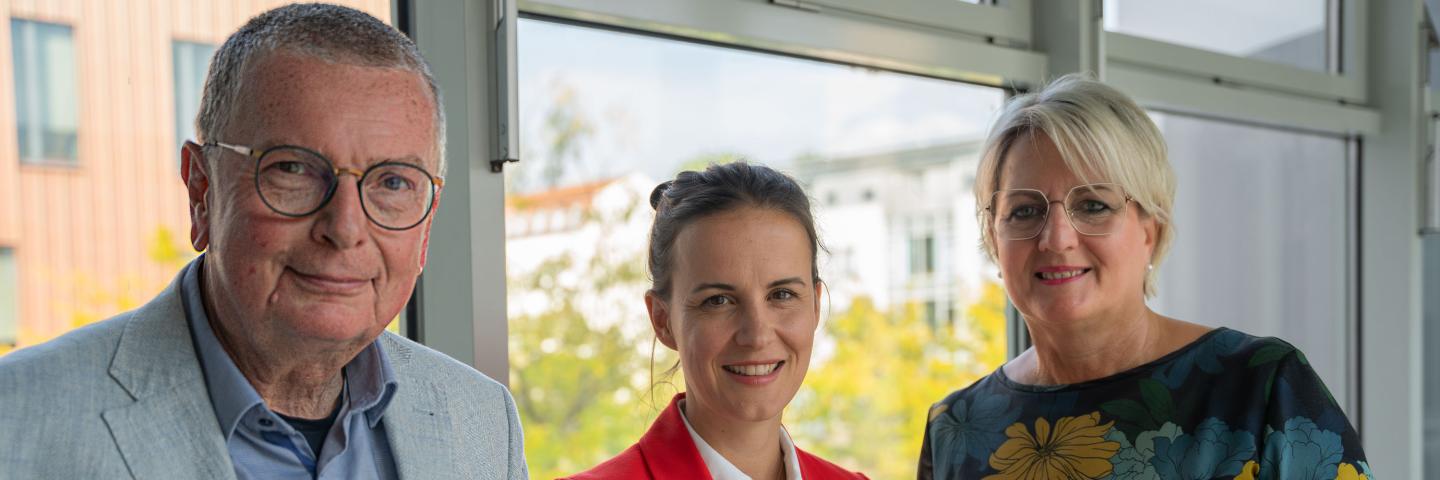 Prof. Dr. Stephan Ory, Dr. Eva Flecken und Ruth Meyer beim 173. LMS-Medienrat