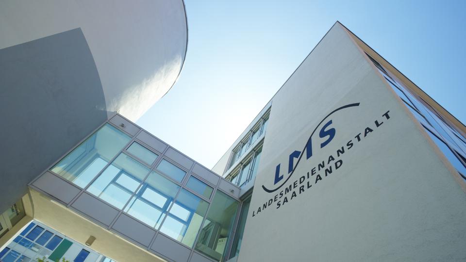 Gebäude der Landesmedienanstalt von außen